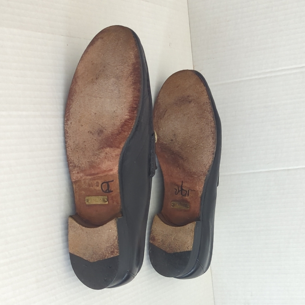 Gucci Black Leather Loafers with Gold Detail - Picture 10 of 13